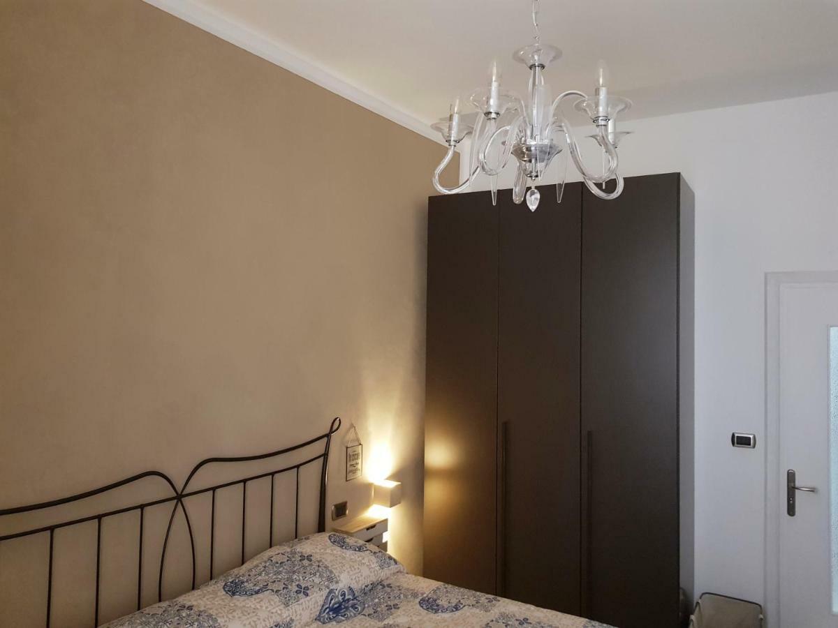 Modern Flat With Panoramic Terrace In Zuccarello Apartment Luaran gambar