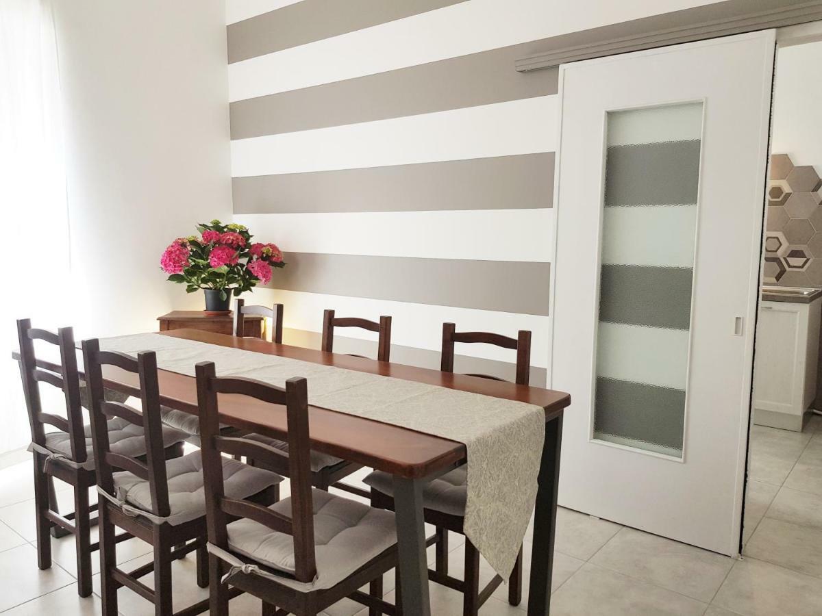 Modern Flat With Panoramic Terrace In Zuccarello Apartment Luaran gambar
